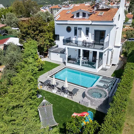 Βίλα Luxury In The Center Of Hisaronu *